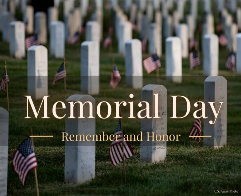 مراسم یادبود از سربازان کشته شده آمریکایی در جنگ