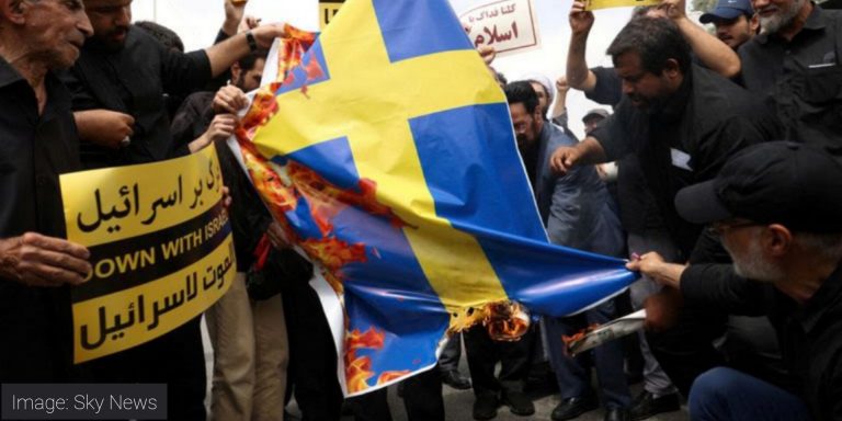 احتمال افزایش اختیارات پولیس سویدن برای رد مجوز سوزاندن قرآن