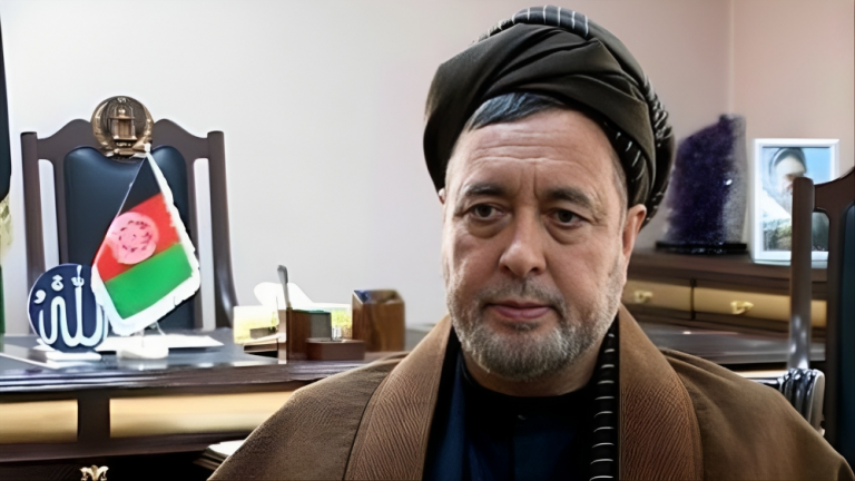 محمد محقق در واکنش به گفتههای حقانی: رفتن ما به افغانستان بدون توافق سیاسی مشکل را حل نمیکند