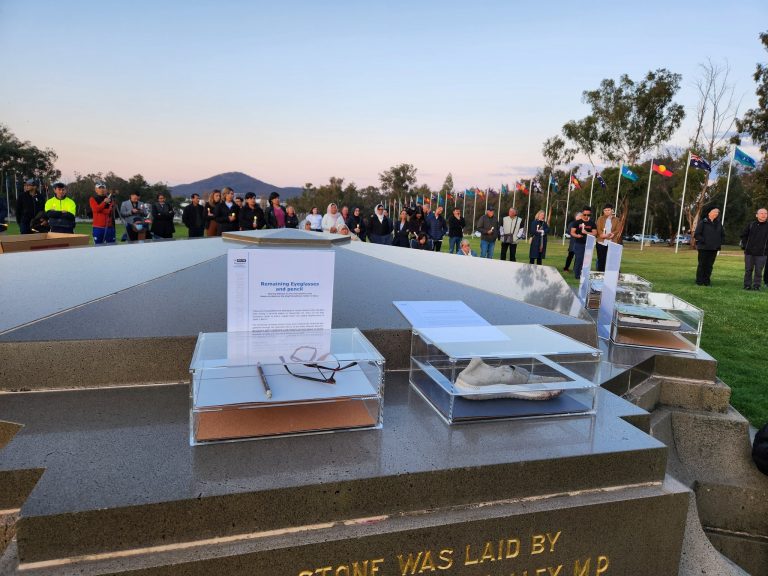 همزمان با فرا رسیدن سالروز حمله تروریستی کاج وسایل باقی مانده از قربانیان این رویداد در استرالیا به نمایش گذاشته شد