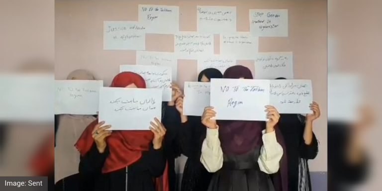 جنبش زنان به سوی آزادی تاکید میکند که آپارتاید جنسیتی از سوی جامعهی جهانی بهرسمیت شناخته شود