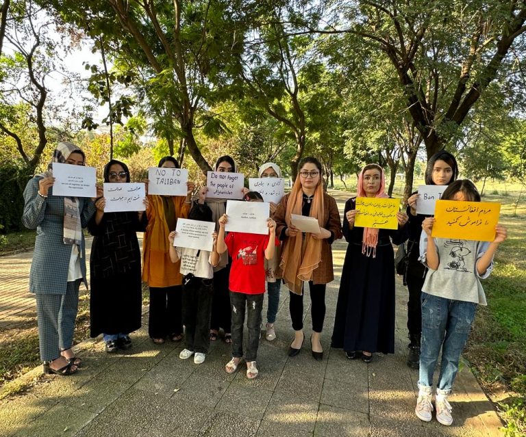 جنبش زنان به سوی آزادی از جامعه جهانی خواست تا حاکمیت طالبان را پایان دهند