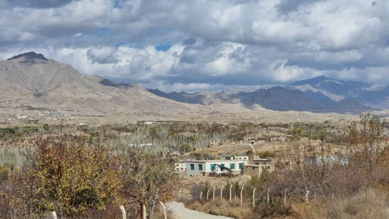 مالیات روز افزون و کمرِ شکسته هزارههای جاغوری