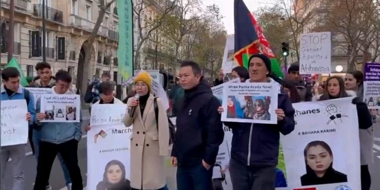 فعالان مدنی در پاریس خواهان آزادی فوری زنان معترض از زندان طالبان شدند