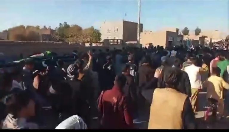 پس از تیرباران شش تن از هزارهها، مردم شهرک جبرییل دست به اعتراض زدند