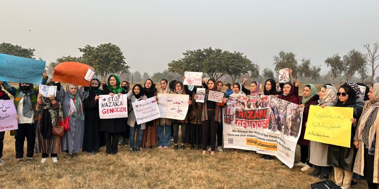 تظاهرات کنندگان در اسلامآباد خواهان به رسمیت شناختن نسل کشی هزارهها شدند